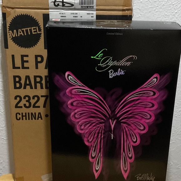 FAO Schwartz Bob Mackie Le Papillon Barbie NIB NWT - Picture 16 of 16